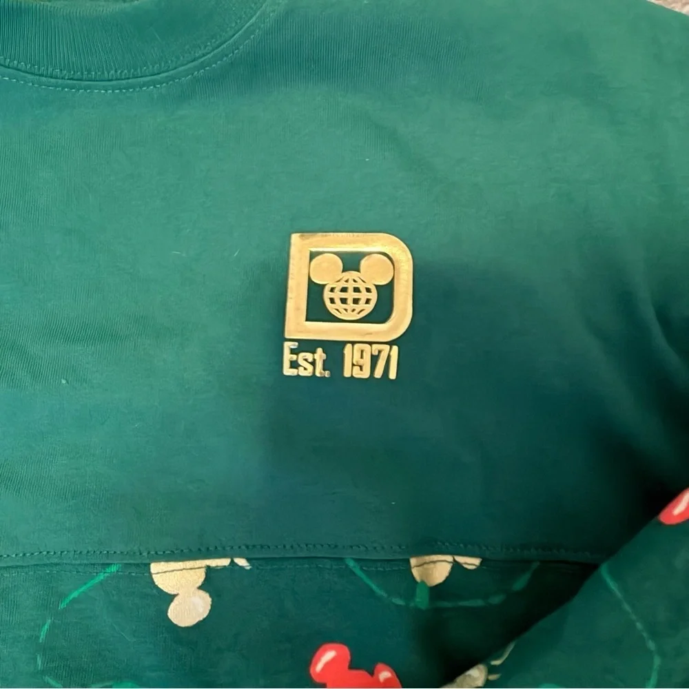 Disney Mickey holiday lights spirit Crewneck Jersey 2024 girls size large 11/12 - Picture 5 of 10